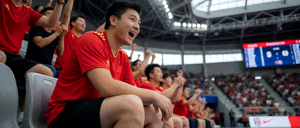 leyu乐鱼体育赛事直播现场观众欢呼庆祝画面